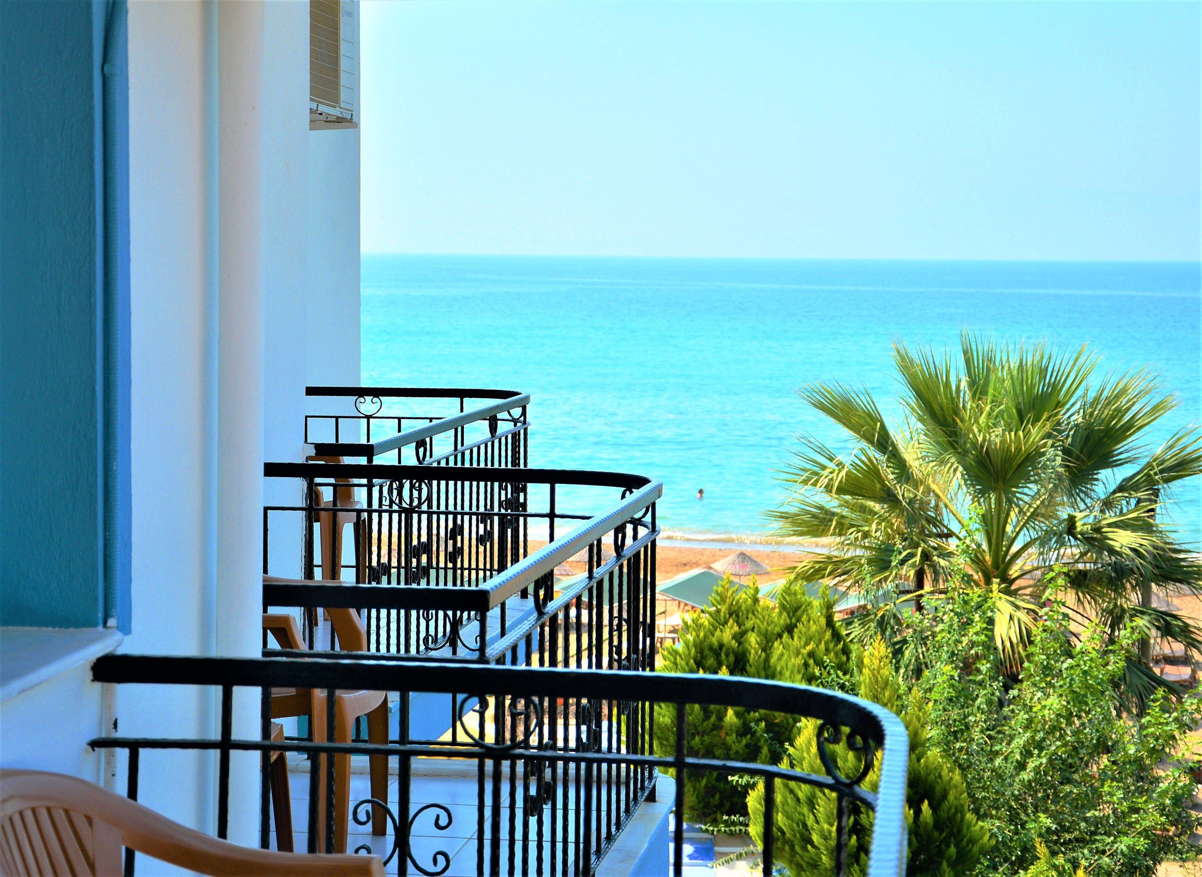 Gumuldur Mavi Deniz Hotel Extérieur photo